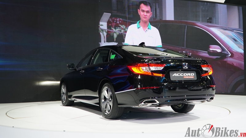 chi tiet honda accord 2020 gia 13 ty dong doi thu cua toyota camry