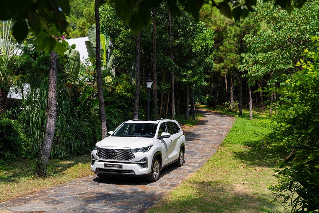 Mẫu xe hybrid nào bán chạy nhất Việt Nam trong năm 2024?