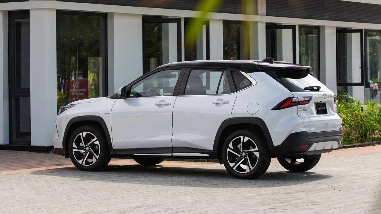 Loạt SUV hybrid 'ăn xăng như ngửi', lợi thế giữa thời giá xăng tăng cao