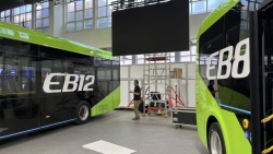 Xe chở khách mới của VinFast lộ diện tại châu Âu