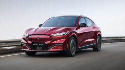 Ford Mustang Mach-E bất  ngờ giảm giá gần 1 tỷ đồng