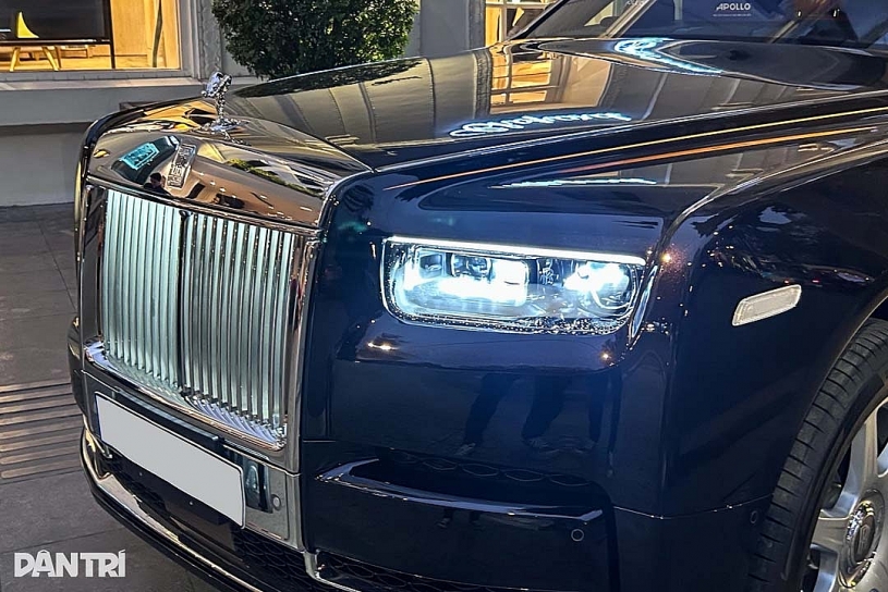 Đại gia TPHCM chi 60 tỷ mua Rolls-Royce Phantom VIII, chọn biển số 40 triệu Đại gia TPHCM chi 60 tỷ mua Rolls-Royce Phantom VIII, chọn biển số 40 triệu