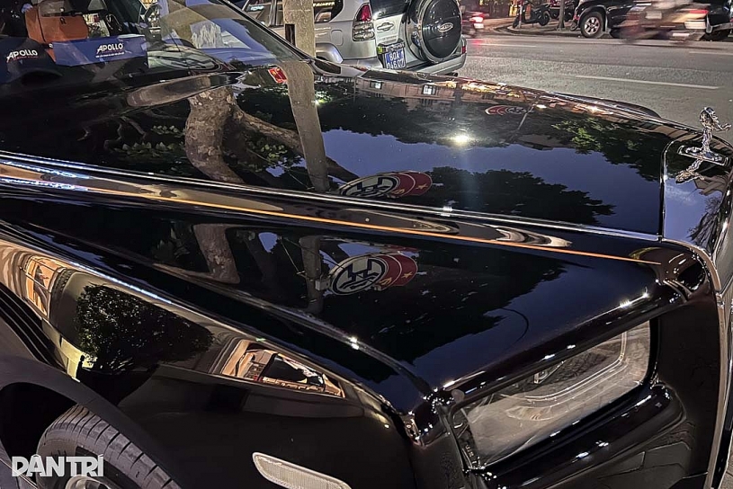 Đại gia TPHCM chi 60 tỷ mua Rolls-Royce Phantom VIII, chọn biển số 40 triệu Đại gia TPHCM chi 60 tỷ mua Rolls-Royce Phantom VIII, chọn biển số 40 triệu