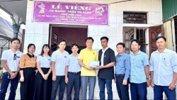 Hơn 2.000 hộ dân được Vingroup hỗ trợ khẩn cấp sau bão số 10