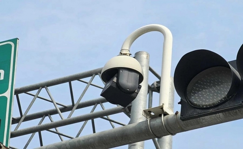Camera đèn giao thông không chỉ để xử lý phạt nguội