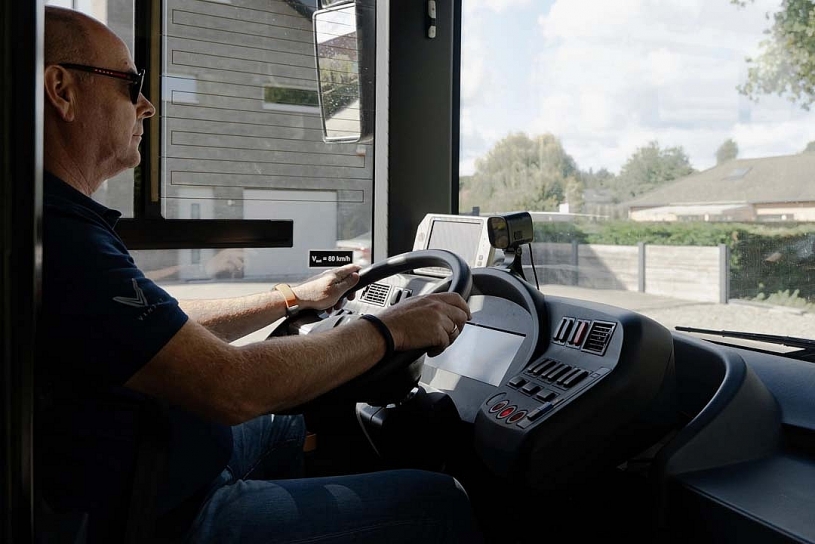 Cận cảnh VinFast EB 12 vừa mở bán ở châu Âu Cận cảnh VinFast EB 12 vừa mở bán ở châu Âu