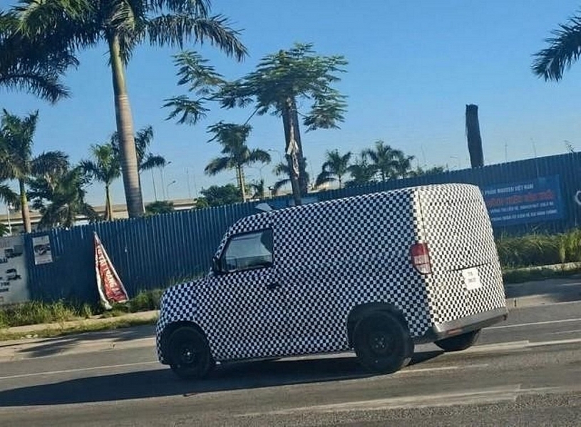 Xe mới của VinFast chạy thử trên đường phố Xe mới của VinFast chạy thử trên đường phố