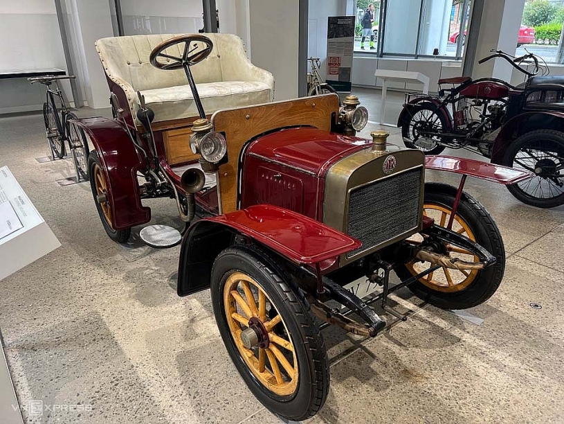 Skoda L&K Voiturette A – chiếc ôtô đầu tiên của Tiệp Khắc