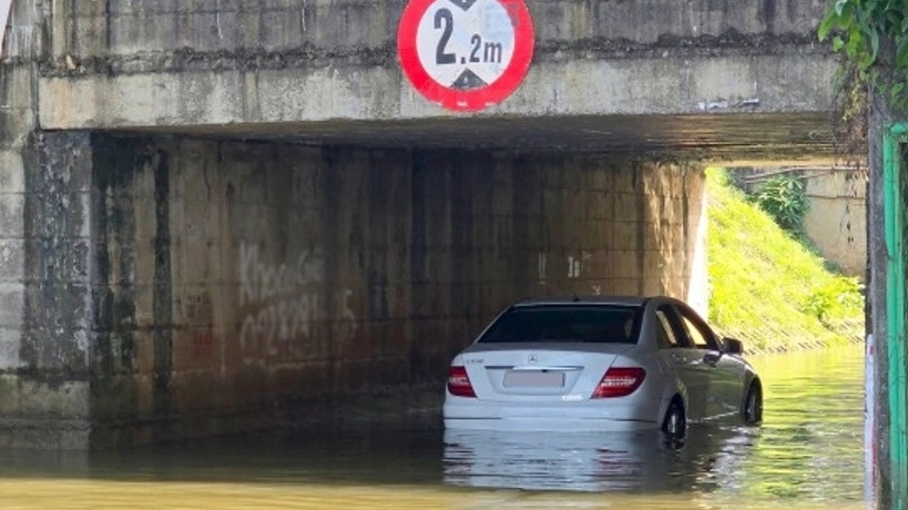 'Chủ quan khiến tôi mất trăm triệu sửa xe thủy kích'