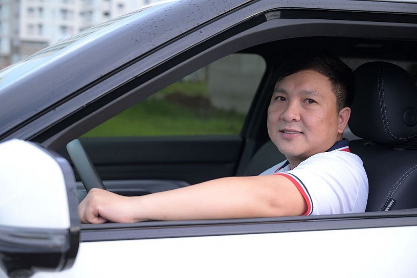 Bác sĩ nha khoa sở hữu VinFast VF 9: “Đi chuyến dài càng cảm nhận rõ ưu điểm của xe”