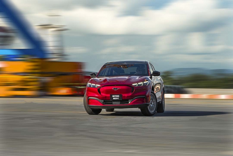 Ứng dụng Ford ra mắt giao diện mới, nâng tầm trải nghiệm kết nối thông minh Ứng dụng Ford ra mắt giao diện mới, nâng tầm trải nghiệm kết nối thông minh