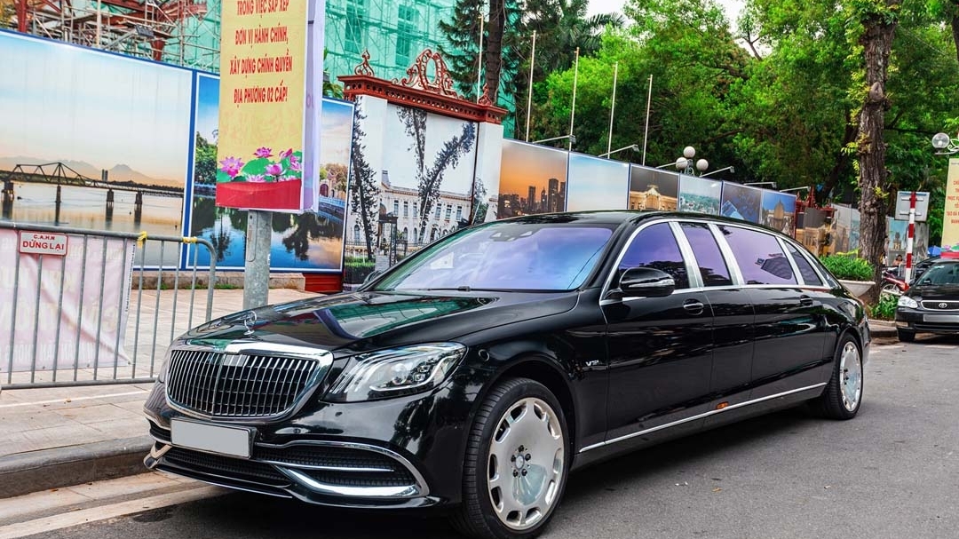 Cận cảnh S 650 Pullman giá 30 tỷ của đại gia Hà Nội, thay bộ lốp mất 4 ngày