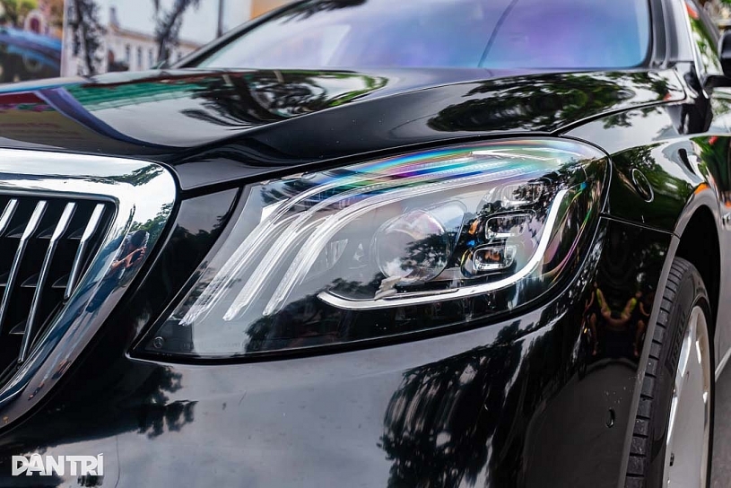 Cận cảnh S 650 Pullman giá 30 tỷ của đại gia Hà Nội, thay bộ lốp mất 4 ngày Cận cảnh S 650 Pullman giá 30 tỷ của đại gia Hà Nội, thay bộ lốp mất 4 ngày