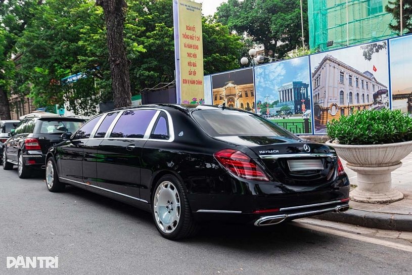 Cận cảnh S 650 Pullman giá 30 tỷ của đại gia Hà Nội, thay bộ lốp mất 4 ngày Cận cảnh S 650 Pullman giá 30 tỷ của đại gia Hà Nội, thay bộ lốp mất 4 ngày