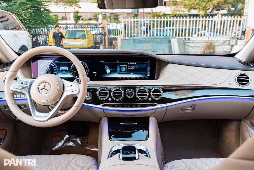 Cận cảnh S 650 Pullman giá 30 tỷ của đại gia Hà Nội, thay bộ lốp mất 4 ngày Cận cảnh S 650 Pullman giá 30 tỷ của đại gia Hà Nội, thay bộ lốp mất 4 ngày