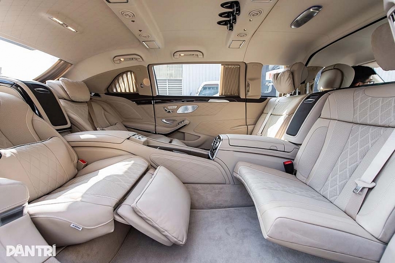 Cận cảnh S 650 Pullman giá 30 tỷ của đại gia Hà Nội, thay bộ lốp mất 4 ngày Cận cảnh S 650 Pullman giá 30 tỷ của đại gia Hà Nội, thay bộ lốp mất 4 ngày