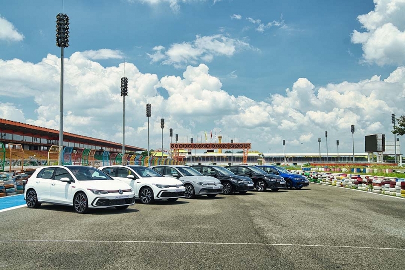 Huyền thoại Volkswagen Golf chính thức trở lại Việt Nam nhân kỷ niệm 50 năm ra đời Huyền thoại Volkswagen Golf chính thức trở lại Việt Nam nhân kỷ niệm 50 năm ra đời