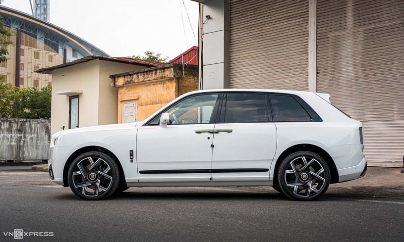 Rolls-Royce Cullinan Black Badge 2025 đầu tiên về Việt Nam Rolls-Royce Cullinan Black Badge 2025 đầu tiên về Việt Nam