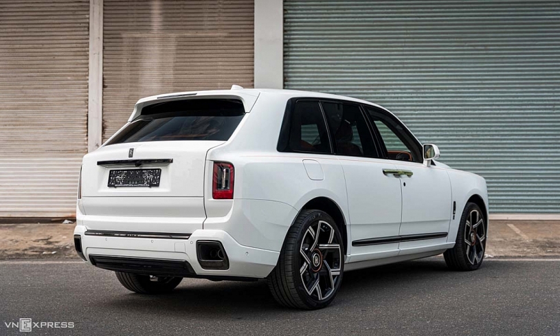 Rolls-Royce Cullinan Black Badge 2025 đầu tiên về Việt Nam Rolls-Royce Cullinan Black Badge 2025 đầu tiên về Việt Nam