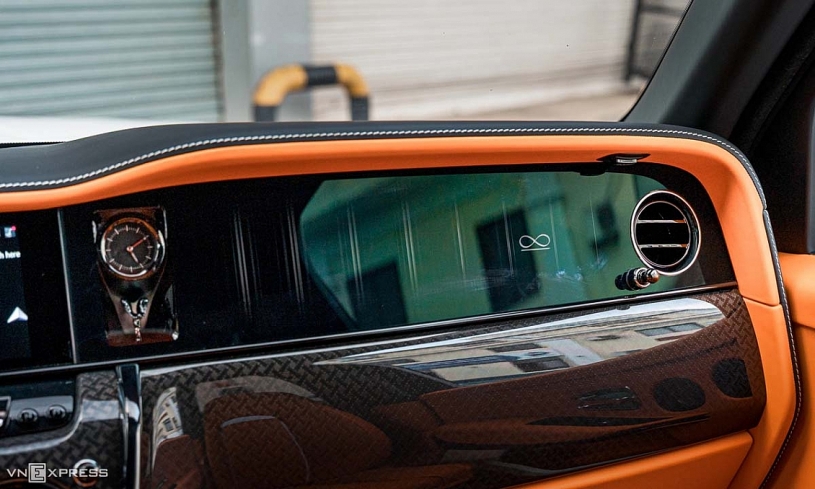 Rolls-Royce Cullinan Black Badge 2025 đầu tiên về Việt Nam Rolls-Royce Cullinan Black Badge 2025 đầu tiên về Việt Nam