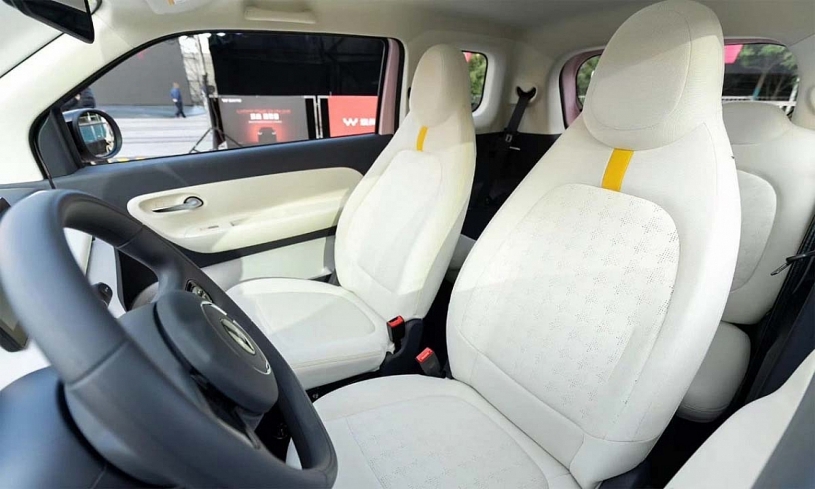 Wuling ra mắt xe điện mini mới giá hơn 5.500 USD