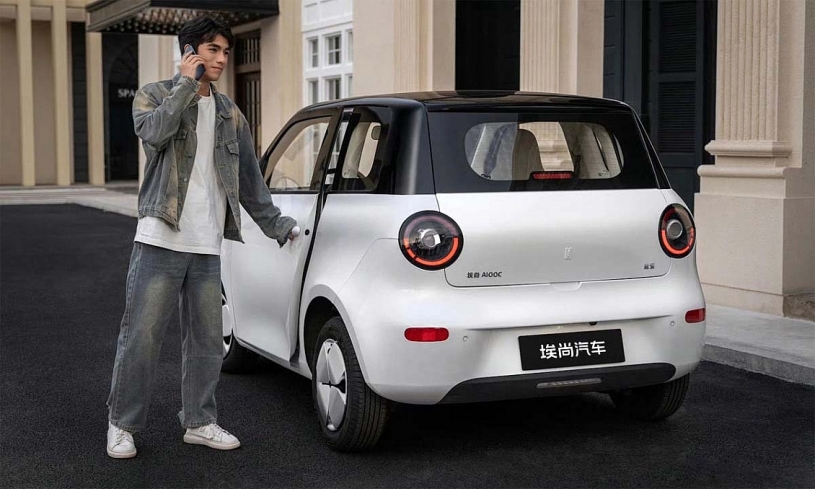 Wuling ra mắt xe điện mini mới giá hơn 5.500 USD