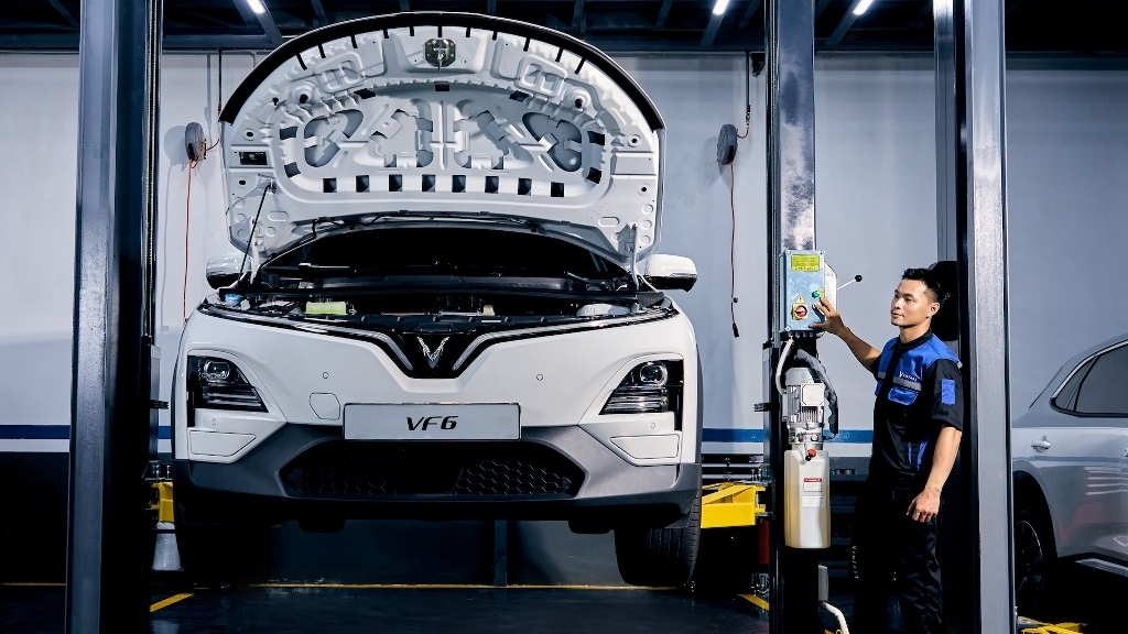 VinFast triển khai ưu đãi bảo dưỡng và giao nhận xe tận nhà, nâng cao trải nghiệm khách hàng