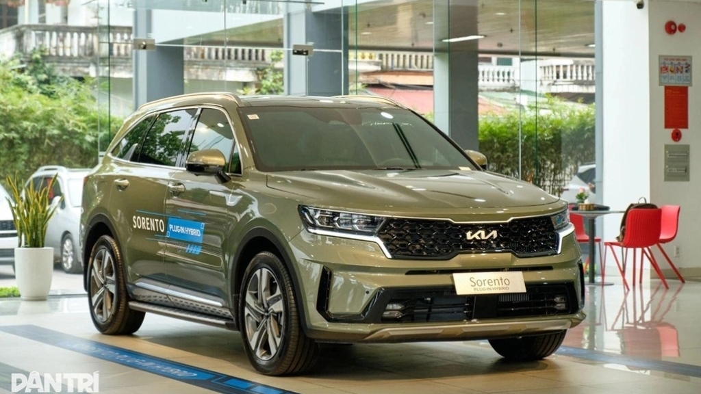 SUV “ăn xăng như ngửi” cạnh tranh Everest giảm giá tới 150 triệu tại đại lý