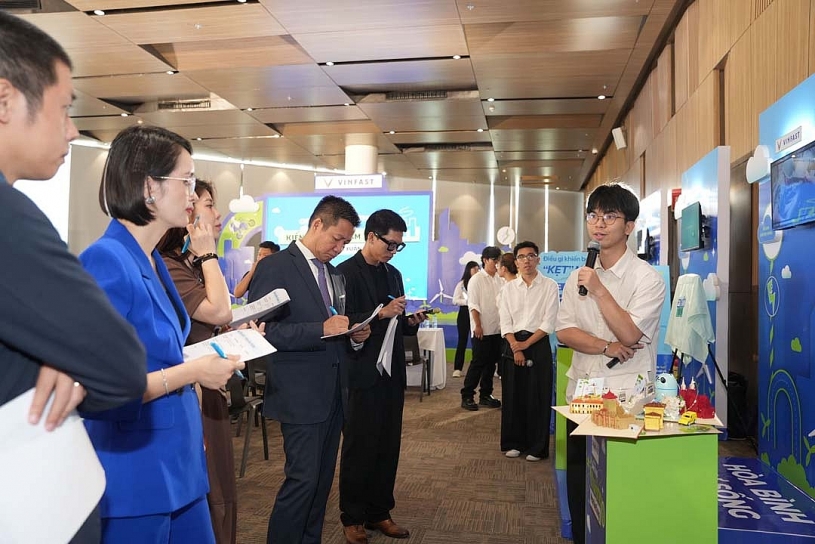 VinFast vinh danh nhà vô địch cuộc thi “Kiến tạo Việt Nam Xanh” VinFast vinh danh nhà vô địch cuộc thi “Kiến tạo Việt Nam Xanh”