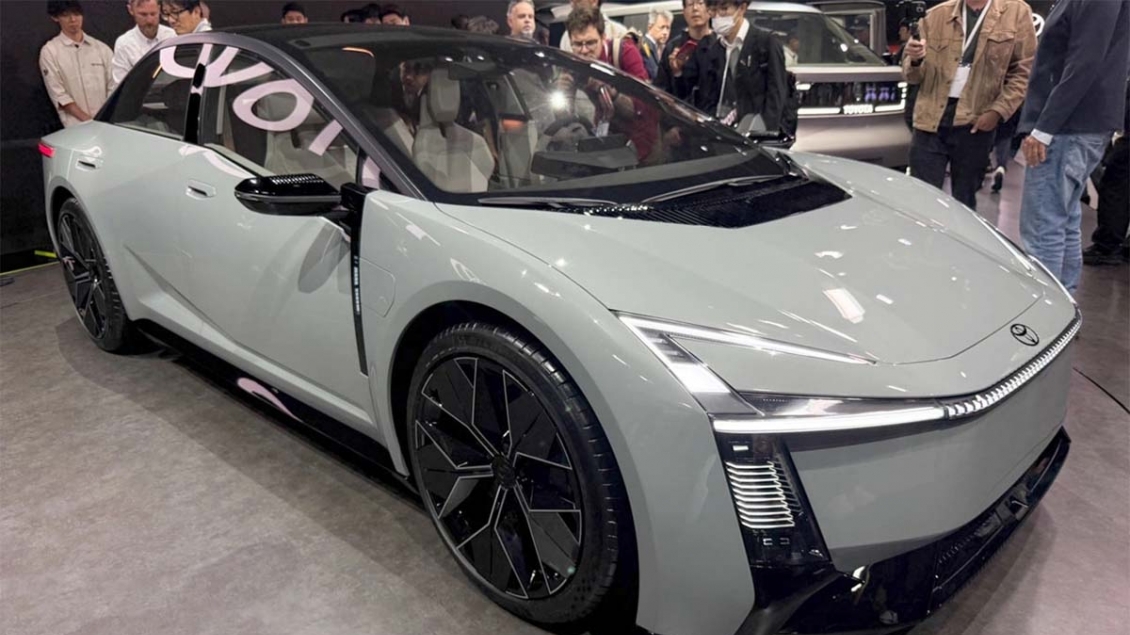 Toyota Corolla Concept - sedan huyền thoại biến hình