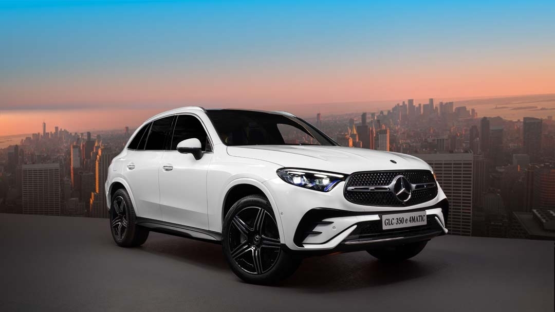 Mercedes-Benz ra mắt GLC 350e 4MATIC: Chốt giá 2,999 tỷ
