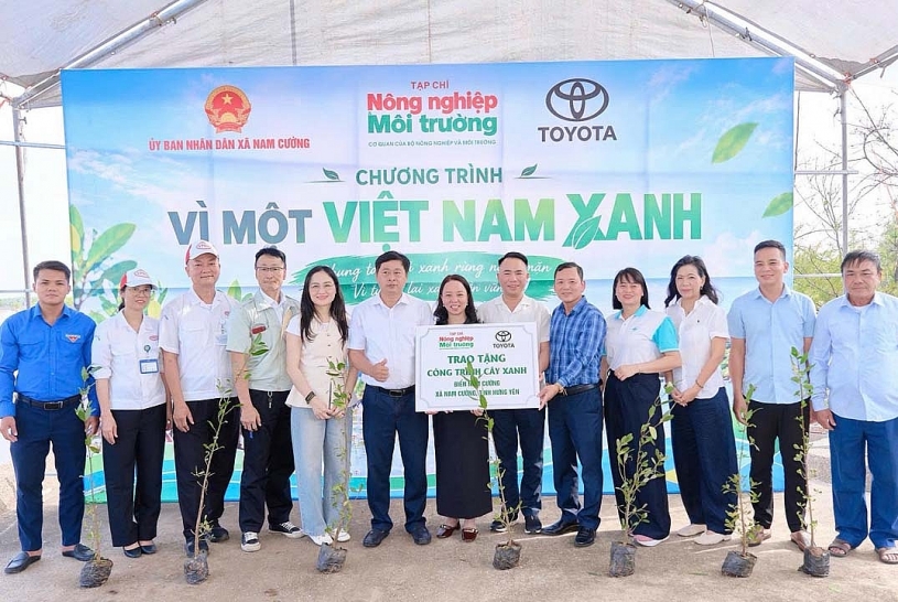 Toyota Việt Nam: Dựng “lá chắn xanh” ven biển vì một tương lai bền vững