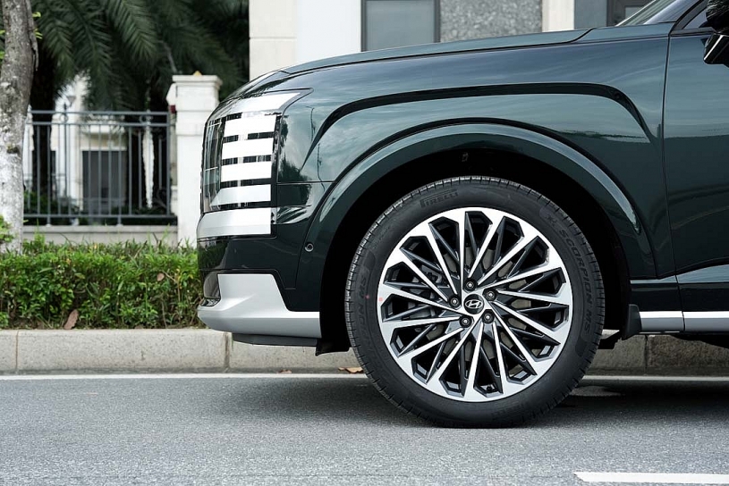 Hyundai Palisade Hybrid ra mắt Việt Nam: Giá bán từ 1,499 tỷ đồng