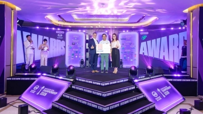 Trúng xe sang Maserati sau cú HIO ấn tượng tại Tân Sơn Nhất Championship