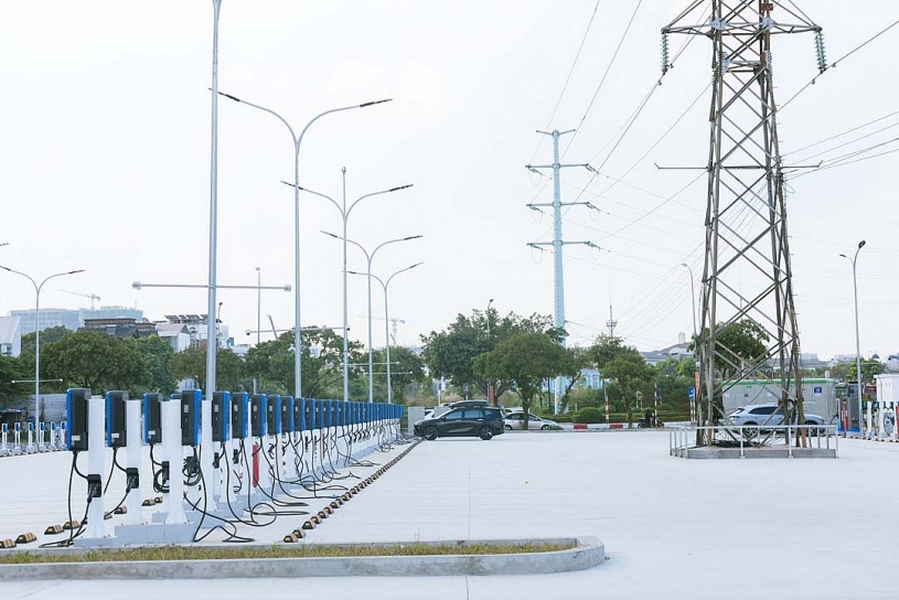 V-Green chính thức vận hành trạm sạc ô tô điện VinFast lớn nhất Việt Nam