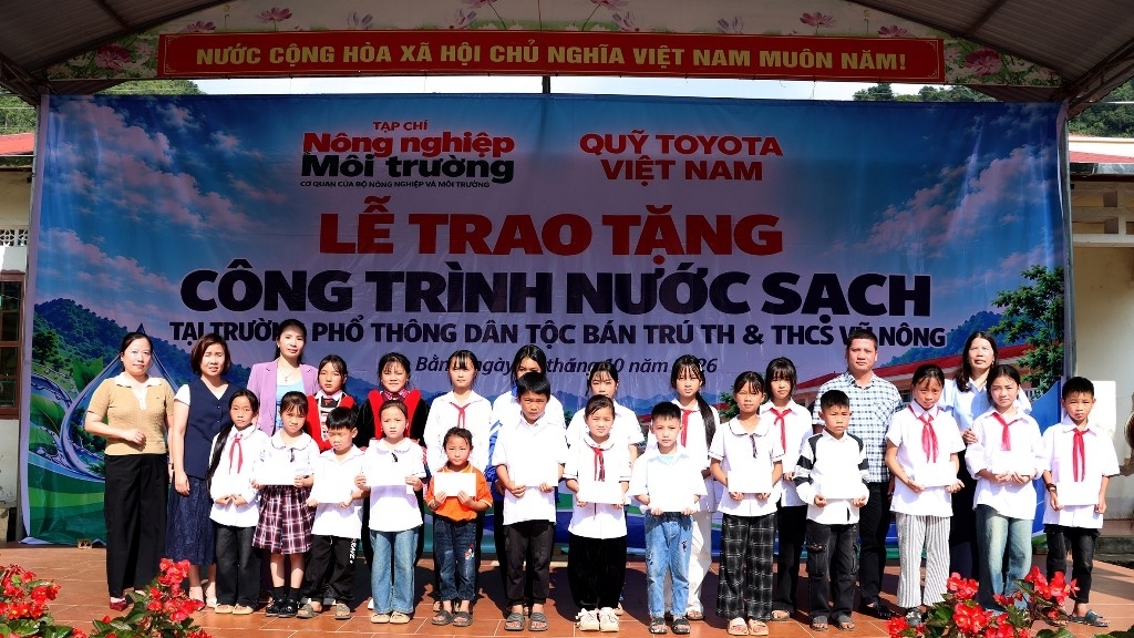 Niềm vui nước sạch vùng cao: Món quà thiết thực từ Toyota Việt Nam