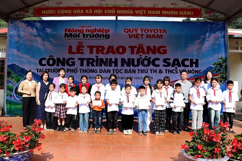 Niềm vui nước sạch vùng cao: Món quà thiết thực từ Toyota Việt Nam