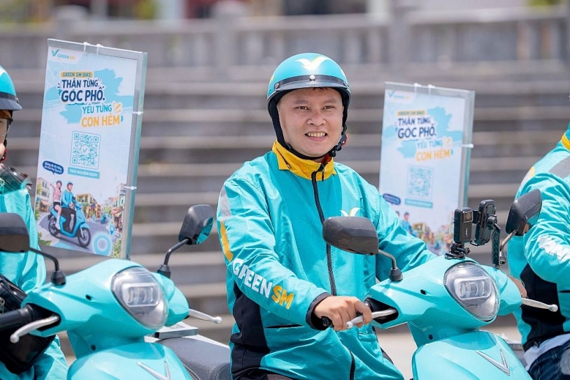 Tự tin cầm lái, nữ tài xế Xanh SM làm chủ tương lai