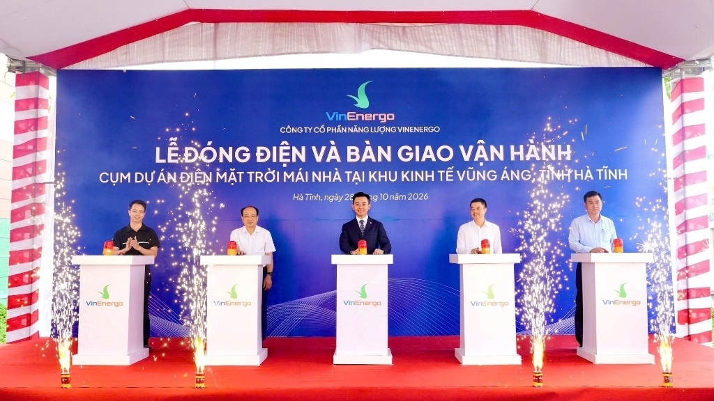 VinEnergo vận hành hệ thống điện mặt trời kèm pin lưu trữ tại Hà Tĩnh