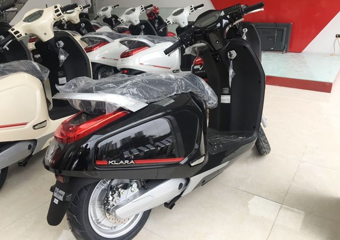nhung chiec vinfast klara dau tien da xuat hien tai dai ly o ha noi