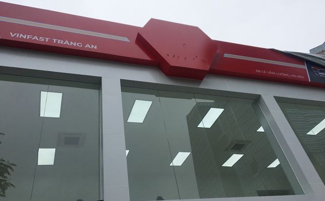 nhung chiec vinfast klara dau tien da xuat hien tai dai ly o ha noi