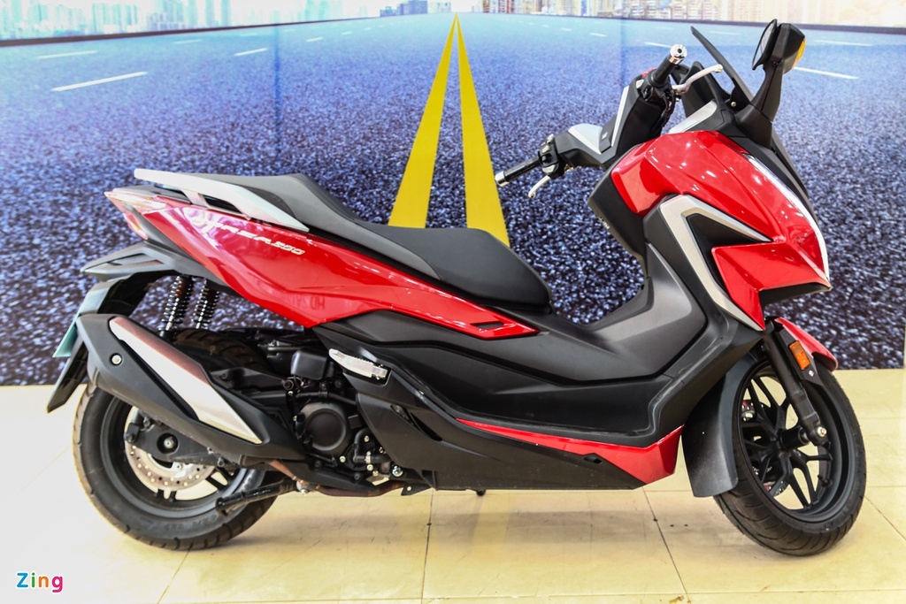 Honda Forza 350 về Việt Nam, giá gần 300 triệu đồng Honda Forza 350 về Việt Nam, giá gần 300 triệu đồng