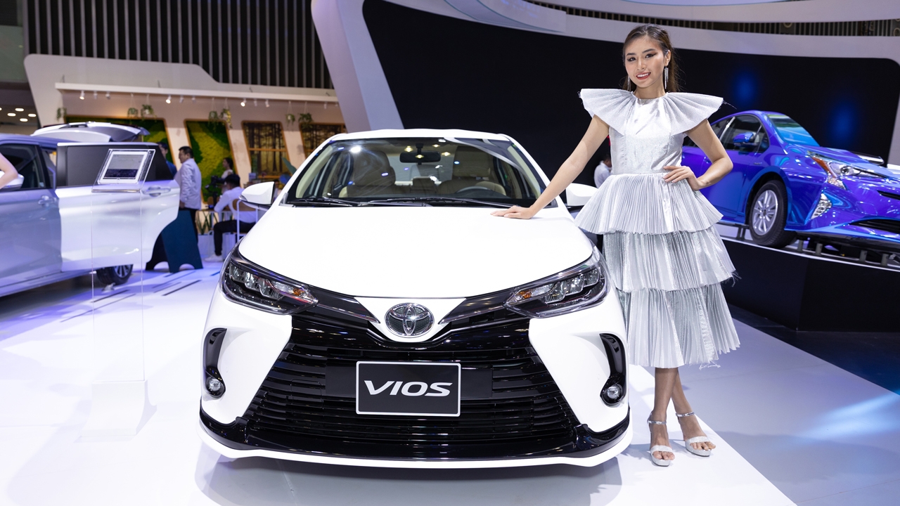 Đua kích cầu cuối năm, bộ ba Toyota Vios, Hyundai Accent và Honda City giảm giá mạnh