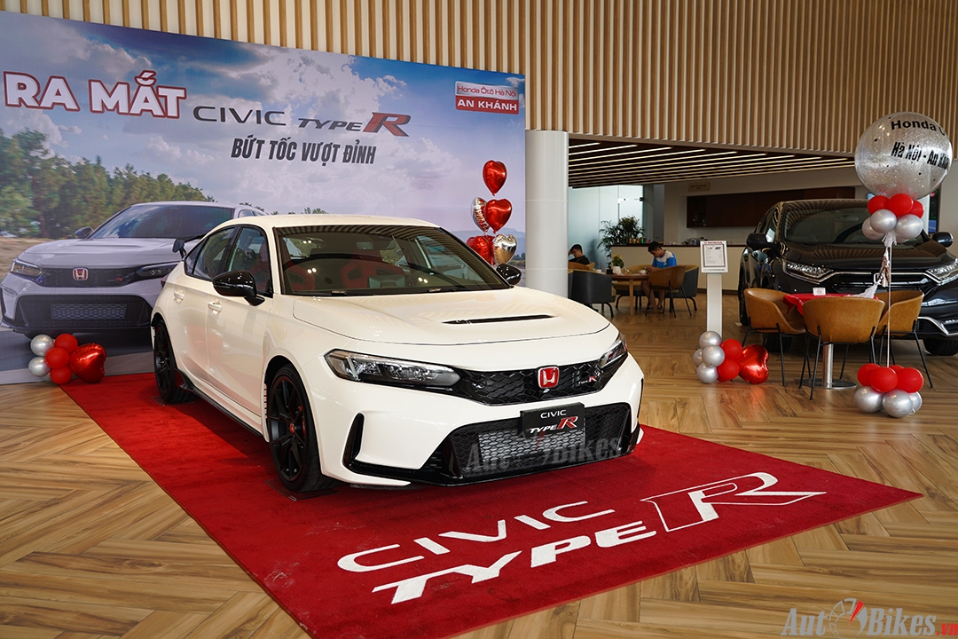 Chi tiết Honda Civic Type R 2023 tại đại lý Chi tiết Honda Civic Type R 2023 tại đại lý