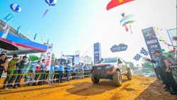 Bùng nổ giải đua offroad tại Đồng Mô