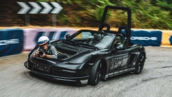 Lý do đặc biệt khiến Porsche Boxster được dùng làm xe hậu cần