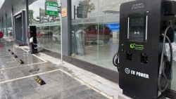 Thêm hãng xe lắp trạm sạc ô tô điện tại Việt Nam