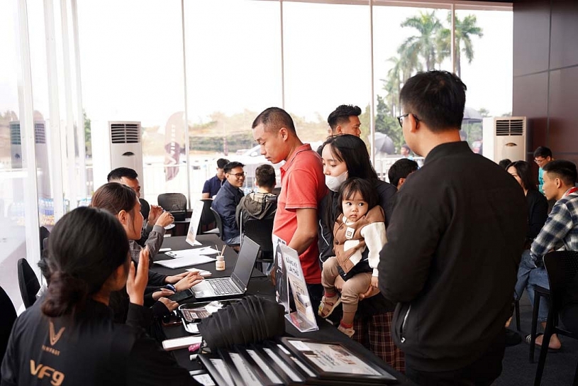 Doanh nhân Hà Nội nói về VinFast VF 9: Sang trọng, đẳng cấp và quá hời về chi phí