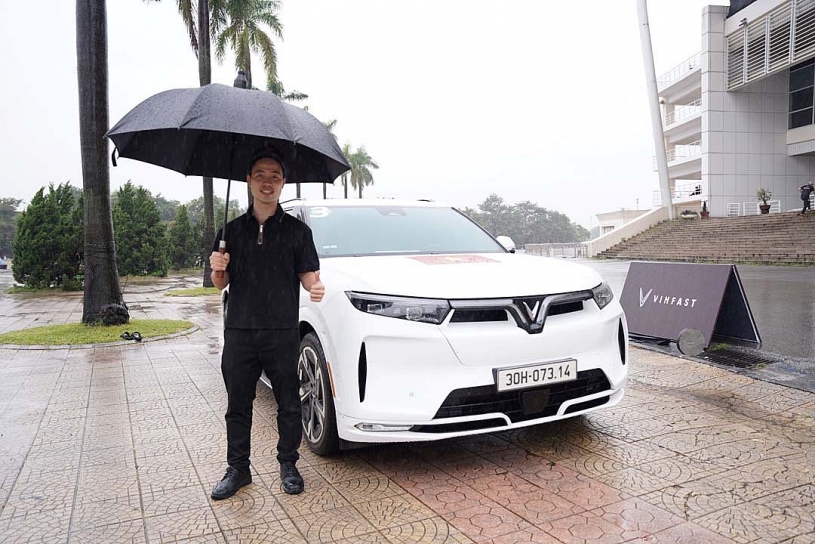 Doanh nhân Hà Nội nói về VinFast VF 9: Sang trọng, đẳng cấp và quá hời về chi phí