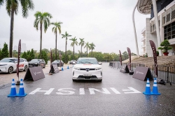 “Thực chiến” cùng xe điện VinFast trong mưa, người dùng tấm tắc khen chất xe làm nên doanh số kỉ lục thị trường